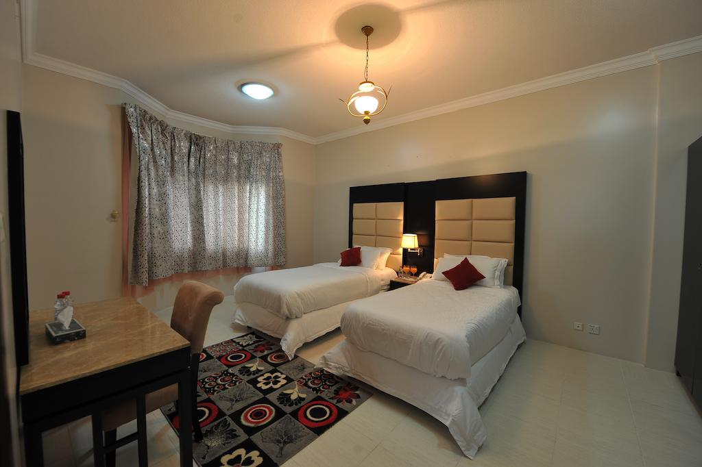 Janadriyah Suites 13 Nadinah الغرفة الصورة