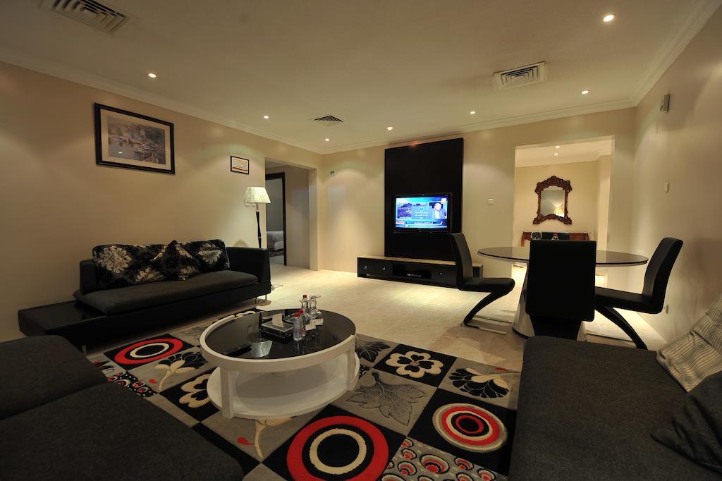 Janadriyah Suites 13 Nadinah الغرفة الصورة